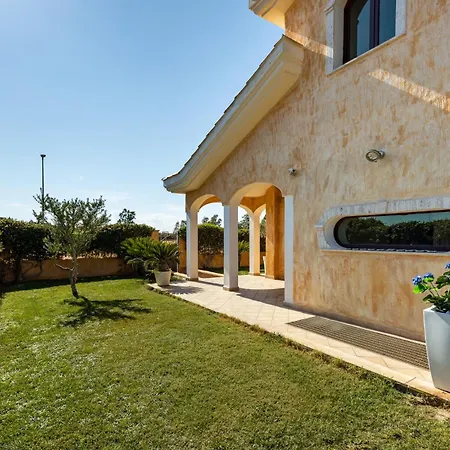 Villa Margot-garden & Whirpool -5 Min To The Quartu SantʼElena