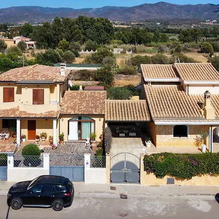 Margot-garden & Whirpool -5 Min To The