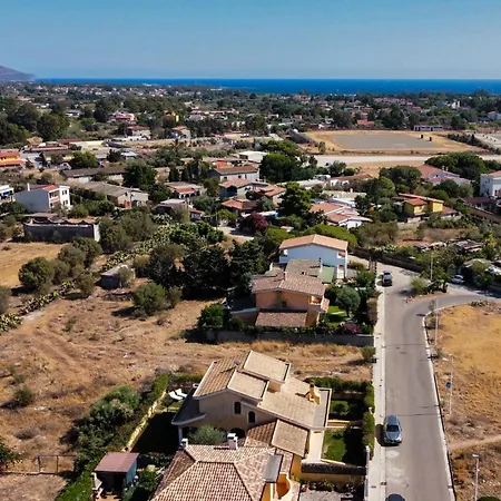 Margot-garden & Whirpool -5 Min To The Villa *