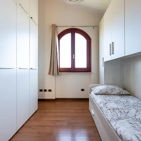 Margot-garden & Whirpool -5 Min To The