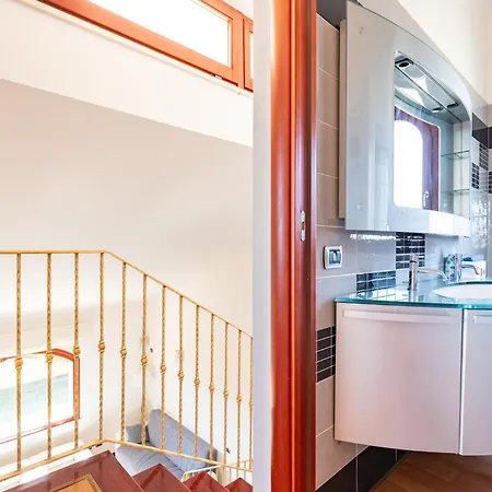 Margot-garden & Whirpool -5 Min To The Villa