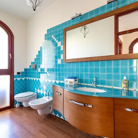 Villa Margot-garden & Whirpool -5 Min To The